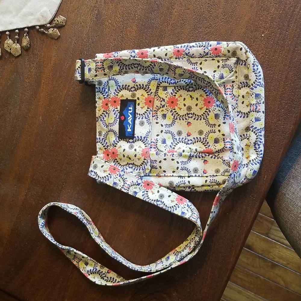 Kavu over shoulder bag